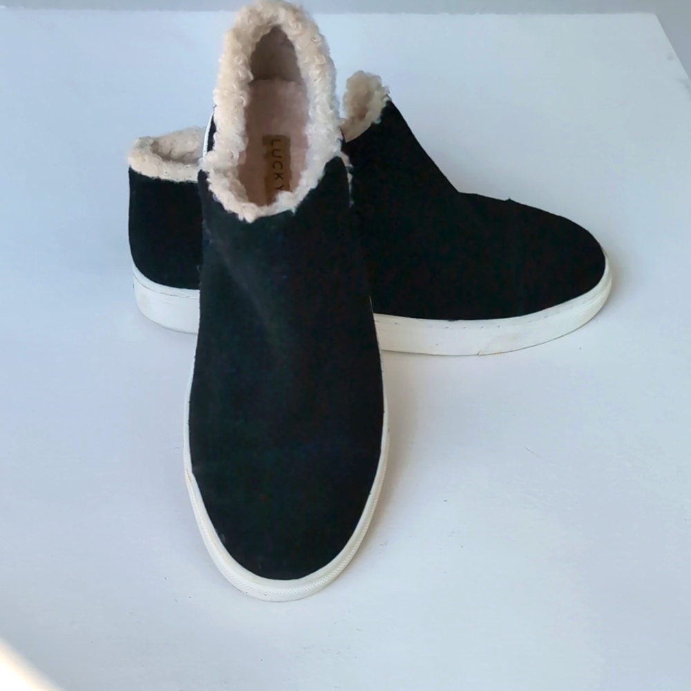 Lucky Brand Black Suede Leather Shoes with Faux Shearling lining size 7.5 Womens